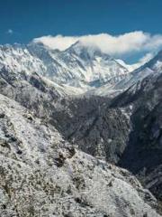 lt;lt; The Divine Do